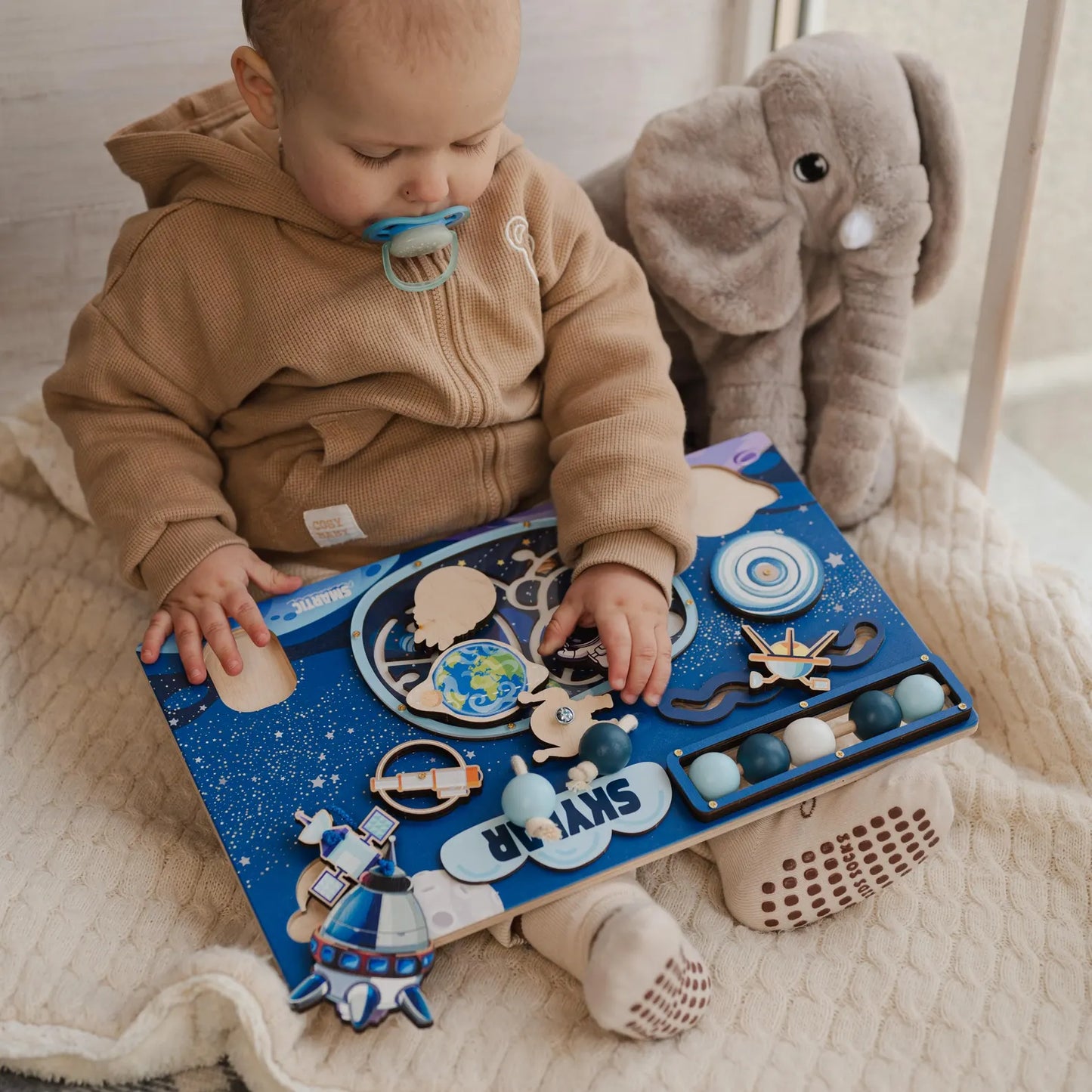 Safari Busy Board – Montessori Sensory Toy for Curious Toddlers